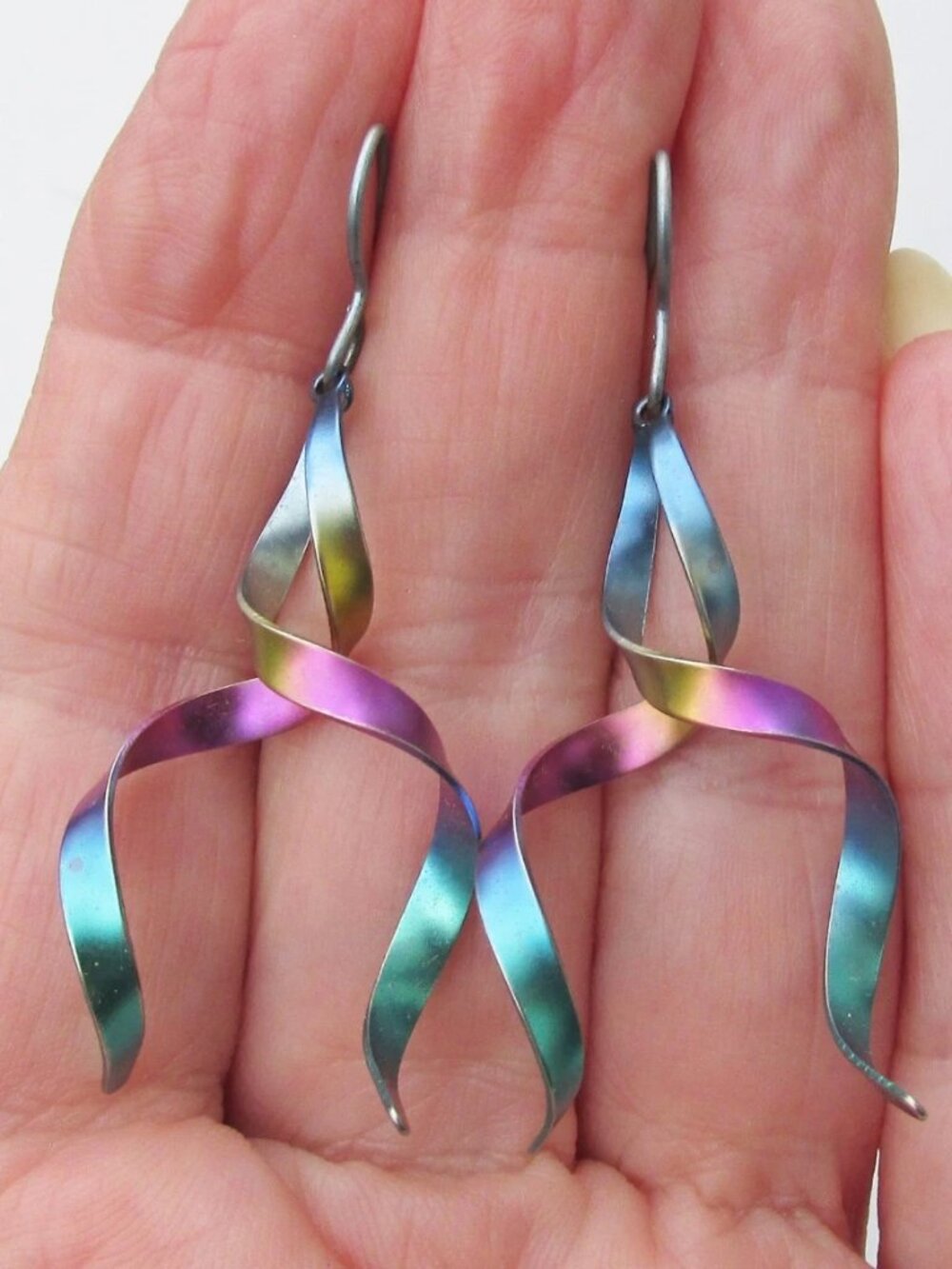 Light Weight Vintage Blue & Pink Iridescent Aluminum Twist Long Dangle Earrings